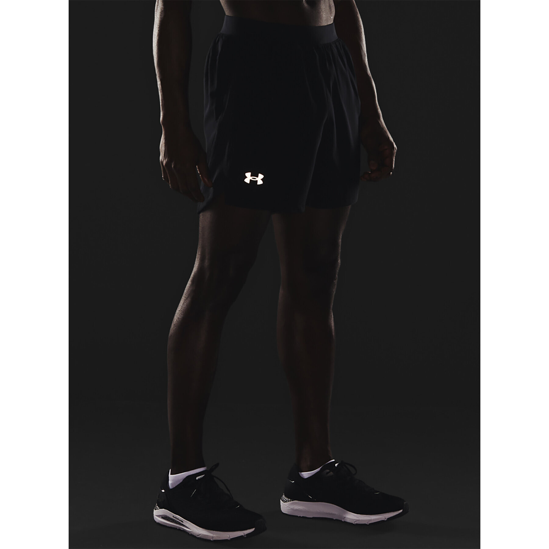 Under Armour Športové kraťasy UA LAUNCH 5'' SHORT 1361492 Čierna Regular Fit - Pepit.sk