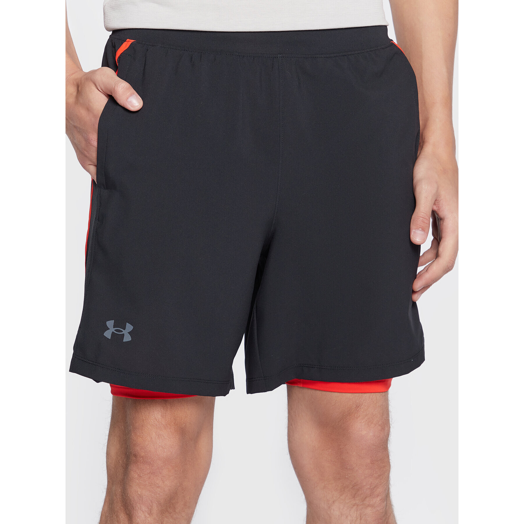 Under Armour Športové kraťasy Ua Launch Run 1361497 Čierna Regular Fit - Pepit.sk