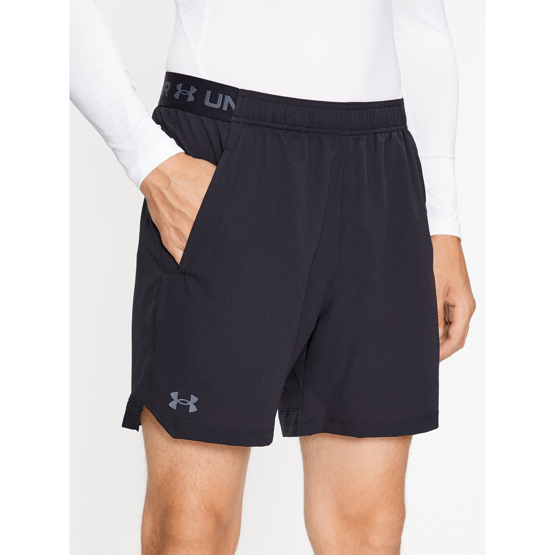 Under Armour Športové kraťasy Ua Vanish Woven 6In Shorts 1373718 Čierna Fitted Fit - Pepit.sk