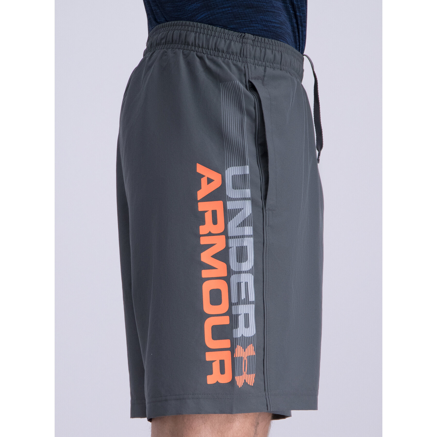 Under Armour Športové kraťasy UA Woven Graphic Wordmark 1320203 Sivá Regular Fit - Pepit.sk