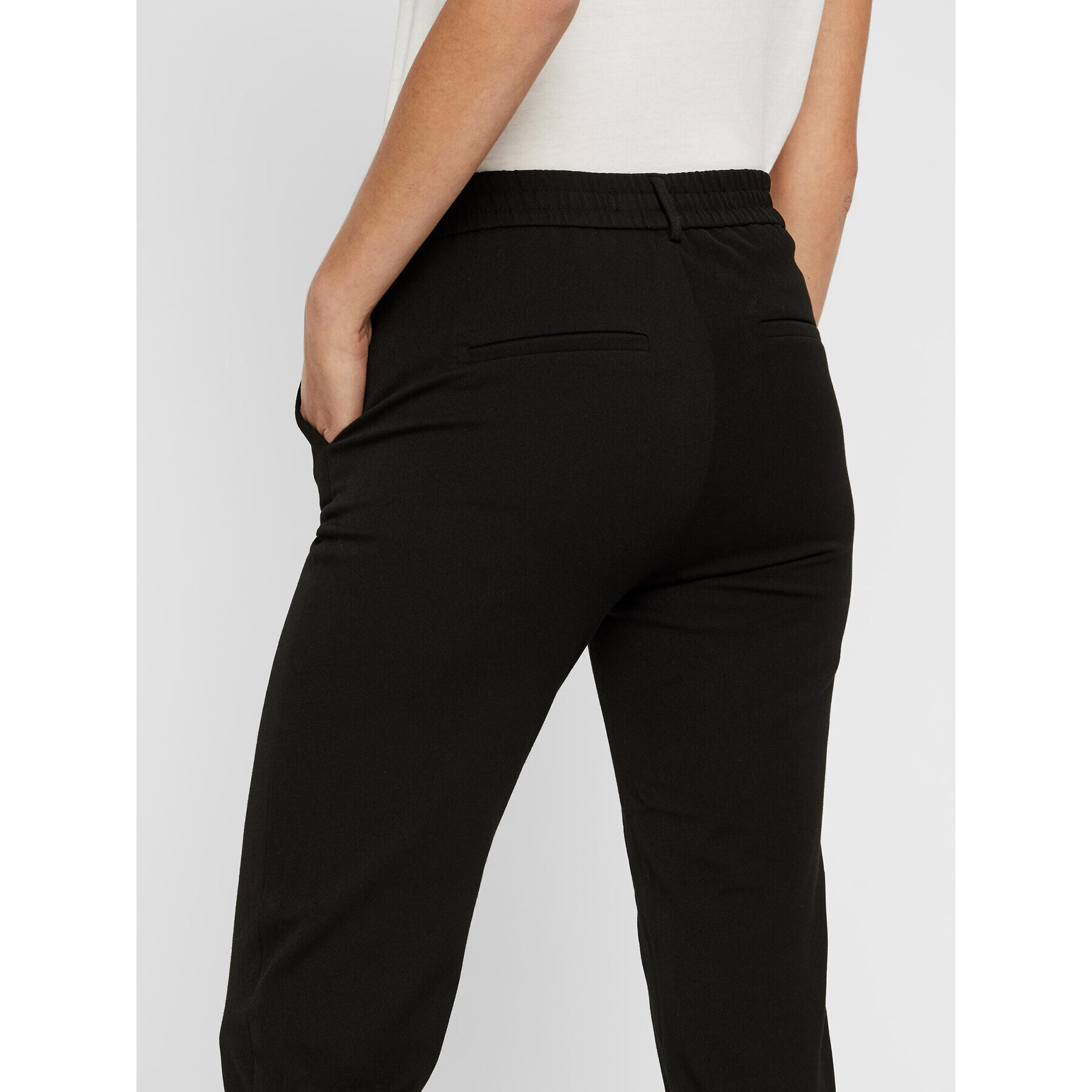 Vero Moda Chino nohavice Maya 10225280 Čierna Regular Fit - Pepit.sk