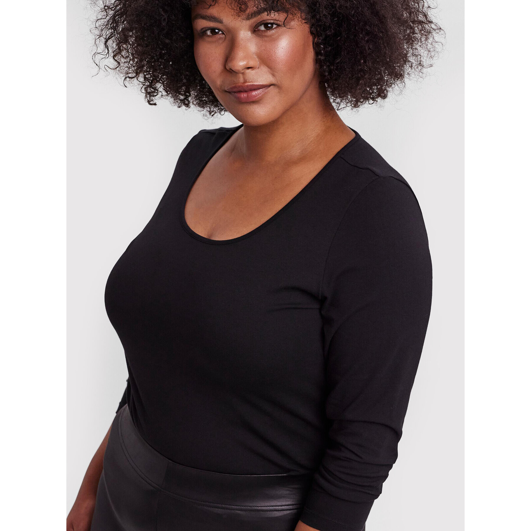 Vero Moda Curve Blúzka Paxi 10251959 Čierna Tight Fit - Pepit.sk