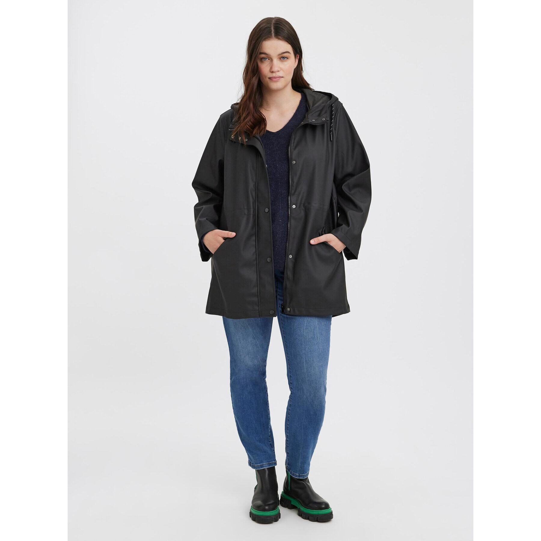 Vero Moda Curve Nepremokavá bunda Malou 10258070 Čierna Regular Fit - Pepit.sk