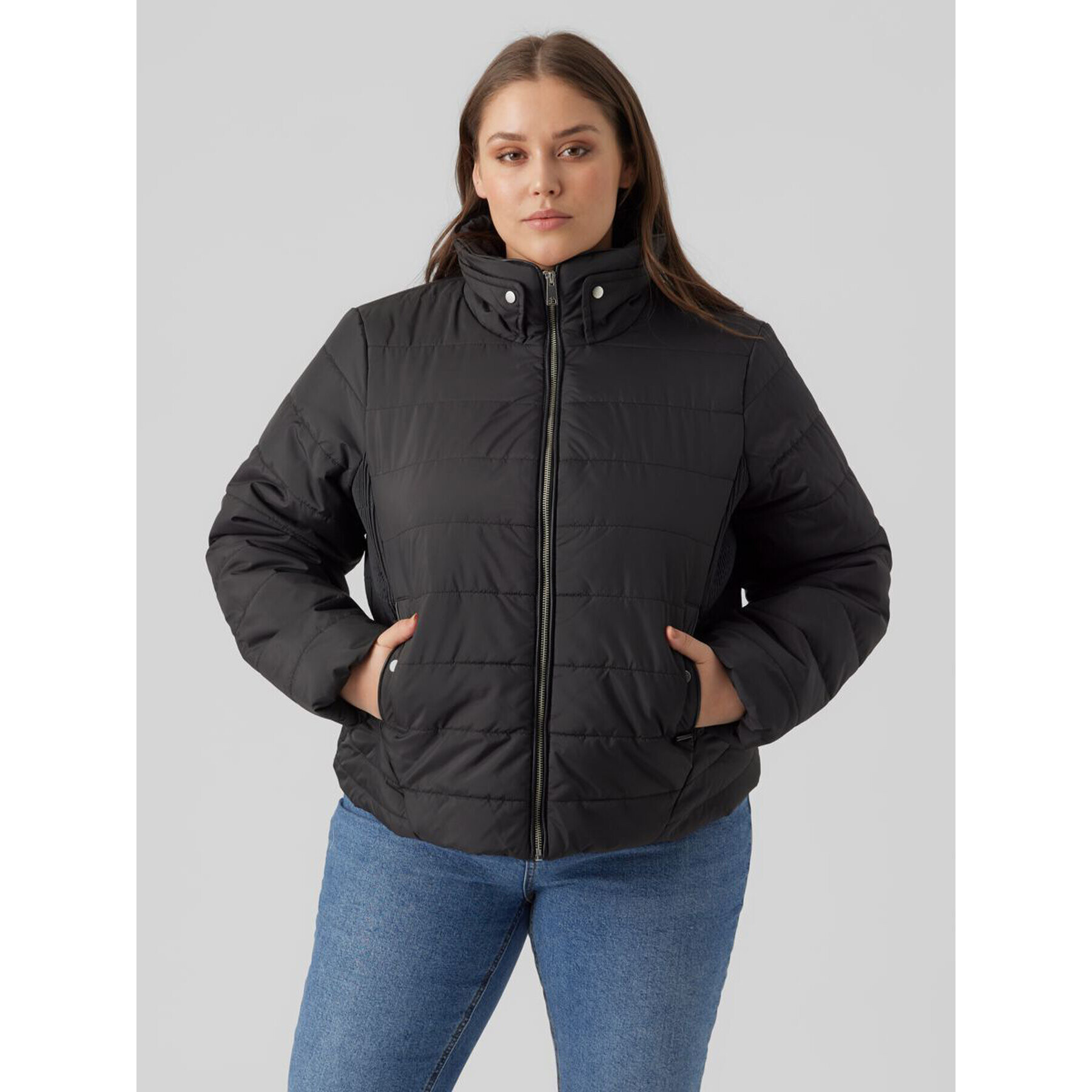 Vero Moda Curve Vatovaná bunda Clarisa 10276499 Čierna Regular Fit - Pepit.sk