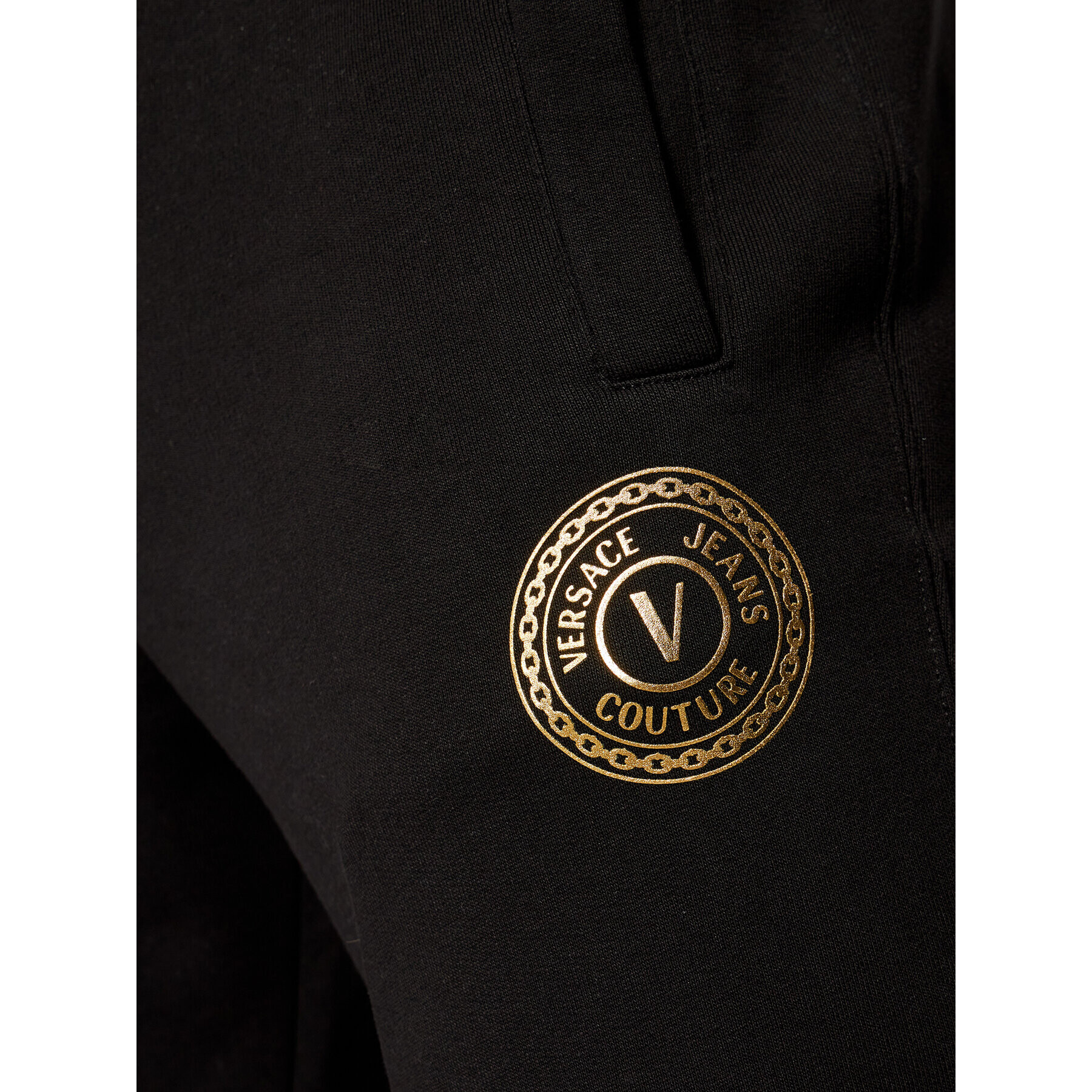 Versace Jeans Couture Teplákové nohavice Emblem Foil 71GAAT03 Čierna Regular Fit - Pepit.sk